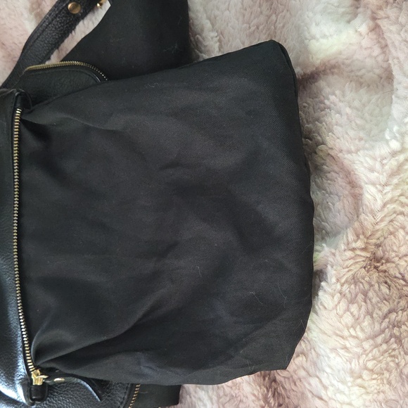 Vera Pelle Black Italian Leather small backpack. Excellent Used Condition. - Picture 9 of 12